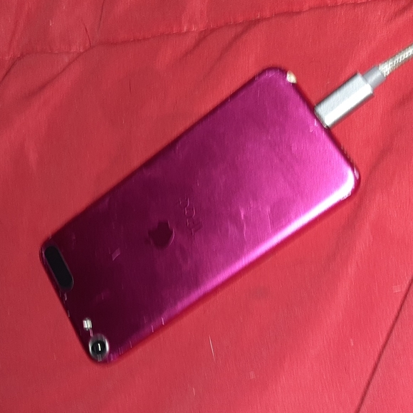 Pink Ipod - Picture 7 of 8